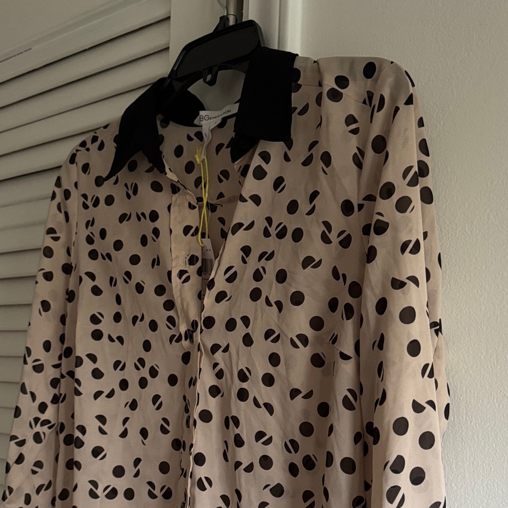 BCBGeneration Beige Polka Dot Button-Down Shirt w… - image 5